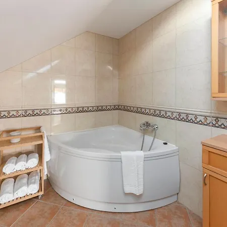 Struc Apartmán Slovinský Hradec